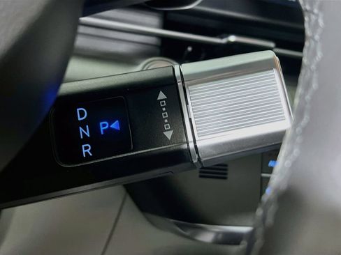 Used 2024 Hyundai Kona SEL FWD image 16