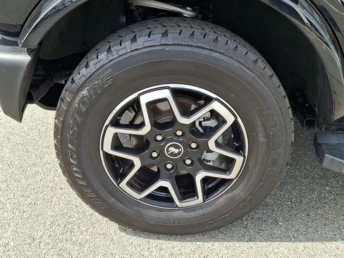Used 2024 Ford Bronco Outer Banks AWD/4WD image 8