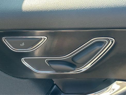 Used 2025 Lincoln Corsair Reserve w/ Equipment Group 202A FWD image 22