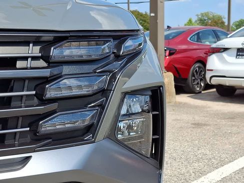 Certified 2025 Hyundai Tucson SEL AWD/4WD image 10