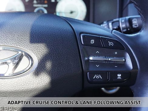Used 2022 Hyundai Kona Limited AWD/4WD image 5