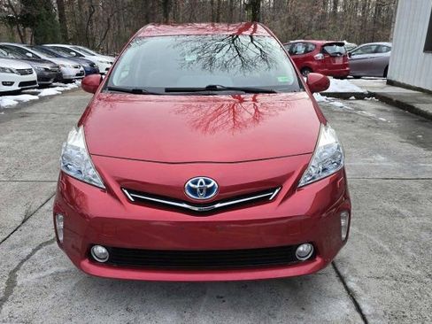 Used 2013 Toyota Prius V Five image 8