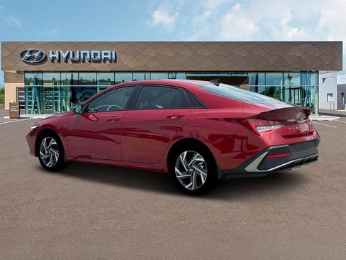 New 2025 Hyundai Elantra SEL FWD image 5