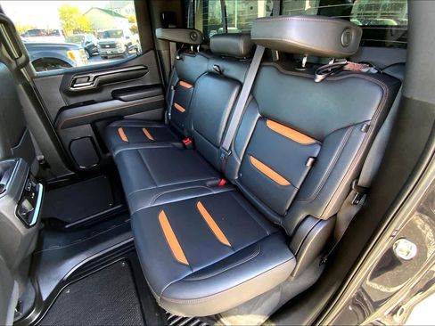 Used 2023 GMC Sierra 1500 AT4 w/ AT4 Premium Package image 19