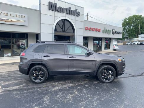Used 2023 Jeep Cherokee Altitude Lux w/ Lux Elite Package AWD/4WD image 8