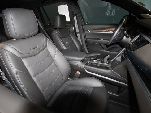 Used 2023 Cadillac XT6 Premium Luxury w/ Platinum Package FWD image 23