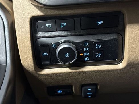 Used 2024 Ford F250 Lariat w/ Chrome Package AWD/4WD image 19