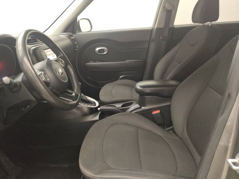 Used 2019 Kia Soul FWD image 17