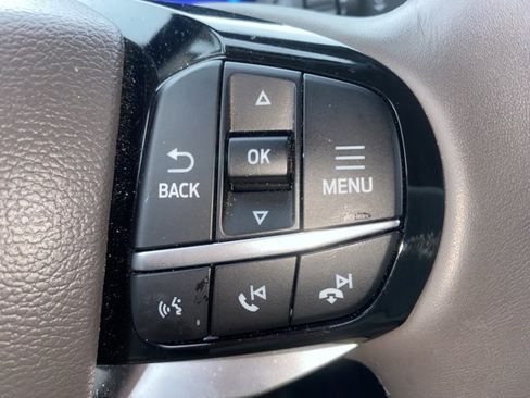 Used 2023 Ford Explorer Platinum w/ Technology Package image 18