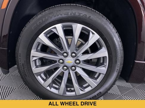 Used 2023 Chevrolet Traverse Premier AWD/4WD image 16