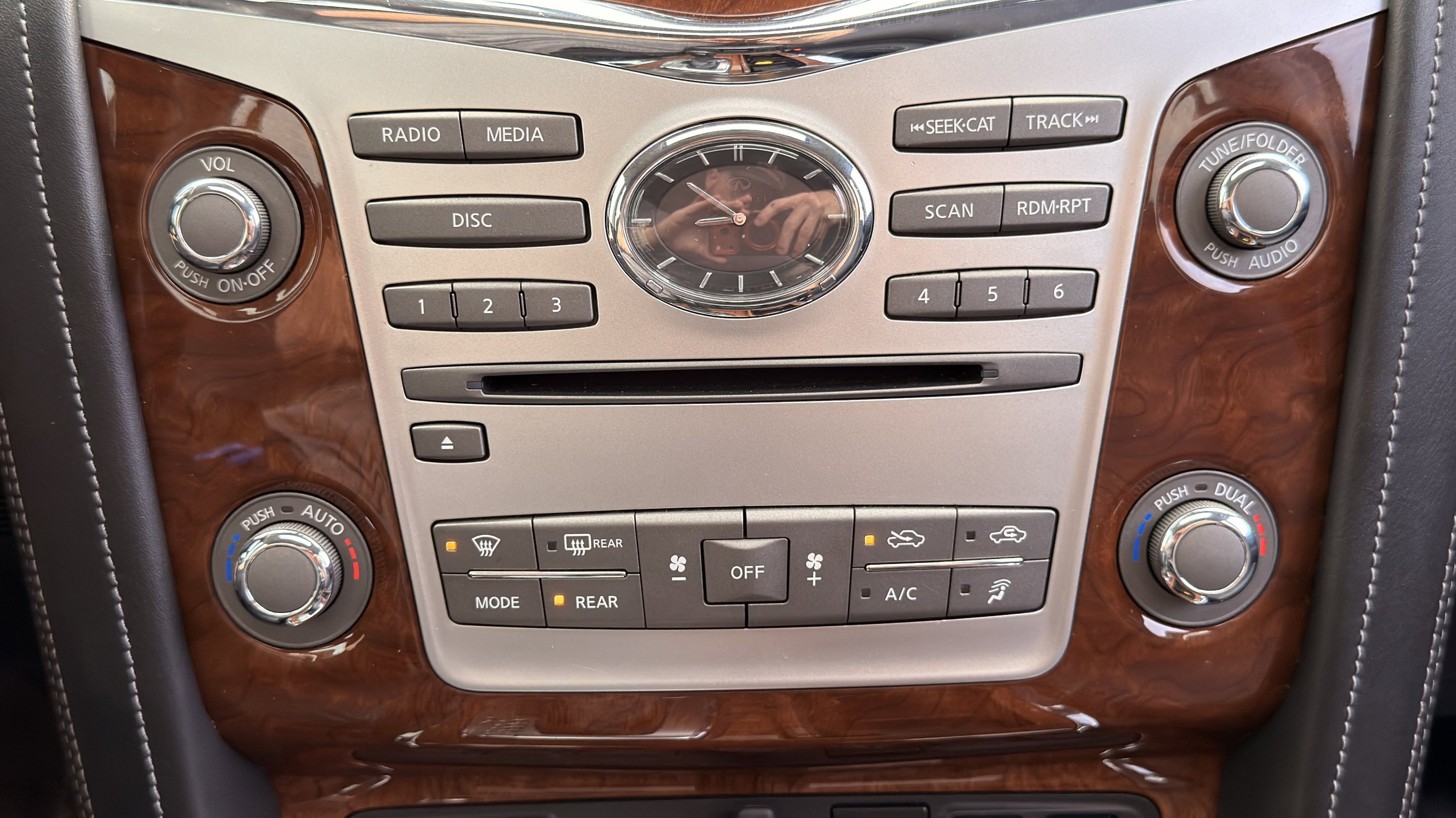 Used 2019 INFINITI QX80 Luxe RWD image 65