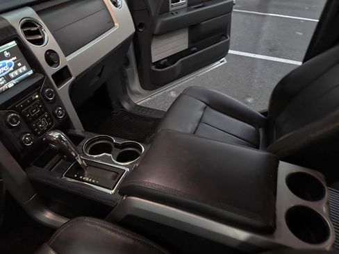 Used 2013 Ford F150 Lariat w/ Lariat Chrome Pkg image 22