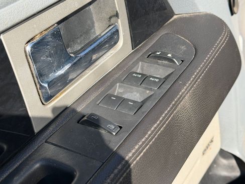 Used 2012 Ford F150 Platinum image 11