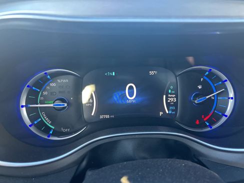 Used 2022 Chrysler Pacifica Limited w/ S Appearance Package image 26