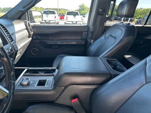 Used 2020 Ford Expedition Max Limited RWD image 16