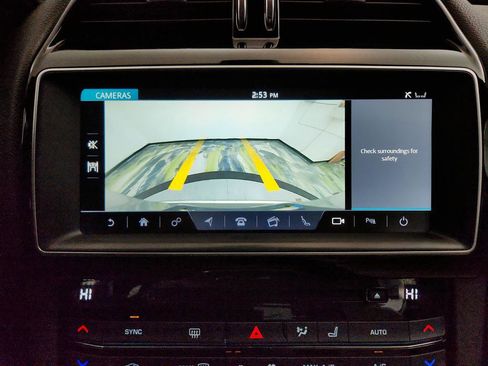 Used 2017 Jaguar F-PACE Prestige image 21