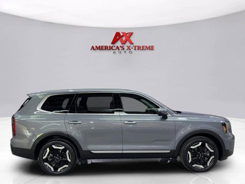 Used 2024 Kia Telluride S image 6