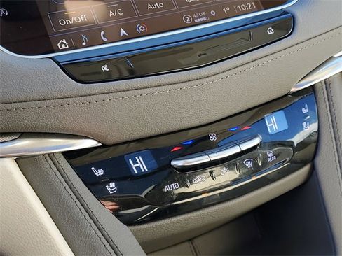 Certified 2023 Cadillac XT5 Premium Luxury image 21