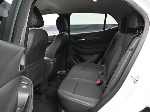 Used 2025 Buick Encore GX Preferred AWD/4WD image 19