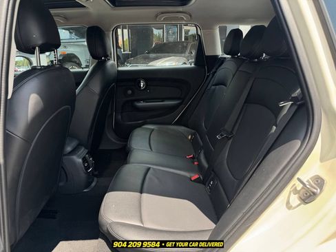 Used 2016 MINI Cooper Clubman FWD image 17