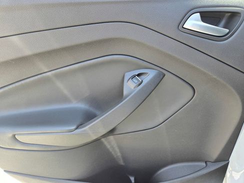 Used 2019 Ford Escape SE FWD image 13