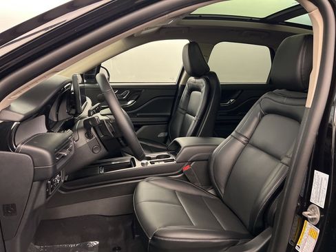 New 2026 Lincoln Corsair Premiere image 27
