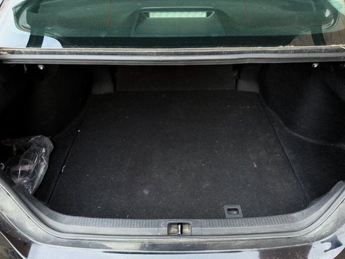 Used 2019 Toyota Camry SE image 11