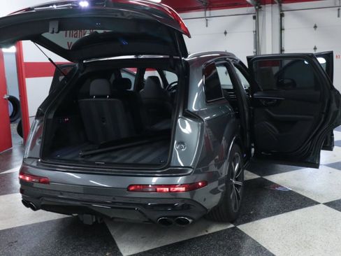 Used 2020 Audi SQ7 Prestige w/ Prestige Package image 29
