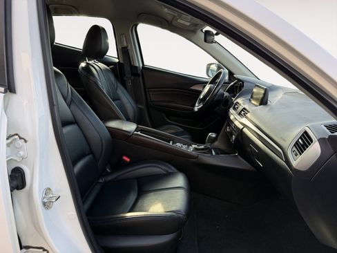 Used 2017 MAZDA MAZDA3 Touring image 19