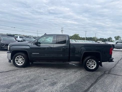 Used 2019 GMC Sierra 1500 SLE w/ SLE Value Package AWD/4WD image 4