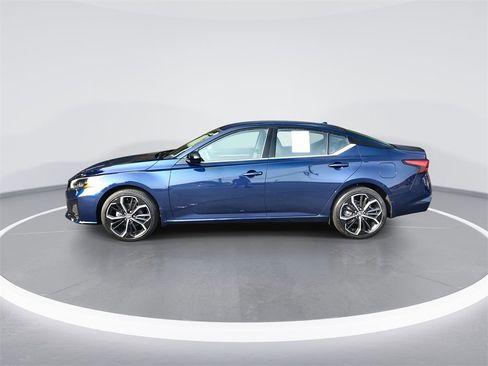 Used 2024 Nissan Altima 2.5 SR image 5