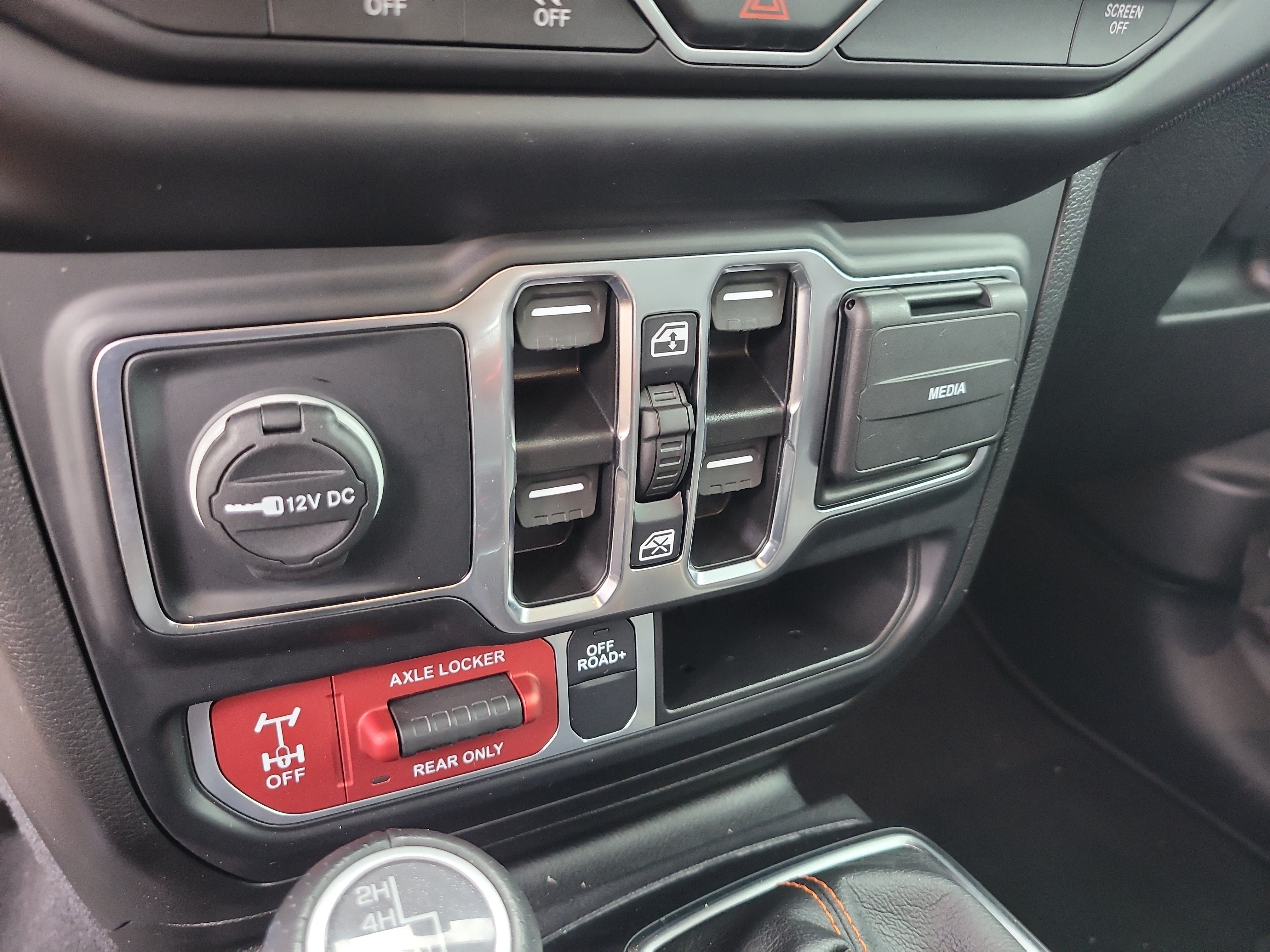 Used 2022 Jeep Gladiator Mojave AWD/4WD image 26
