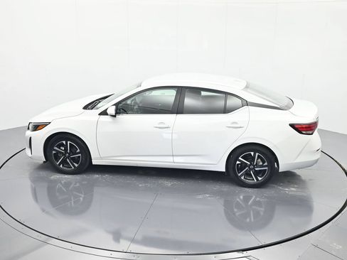 Used 2024 Nissan Sentra SV FWD image 35