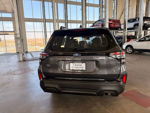 Used 2025 Subaru Forester w/ Convenience Package #1 AWD/4WD image 4
