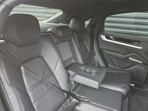 New 2026 Porsche Cayenne S image 21