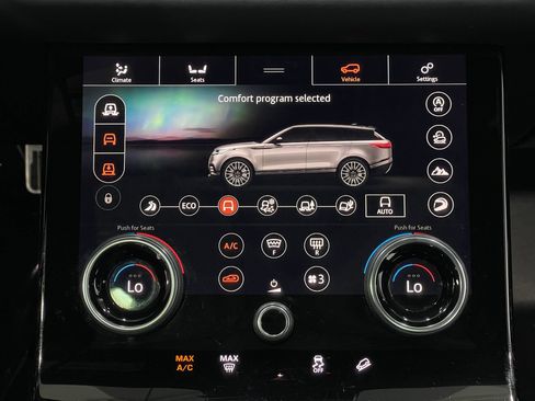 Used 2018 Land Rover Range Rover Velar R-Dynamic HSE AWD/4WD image 24