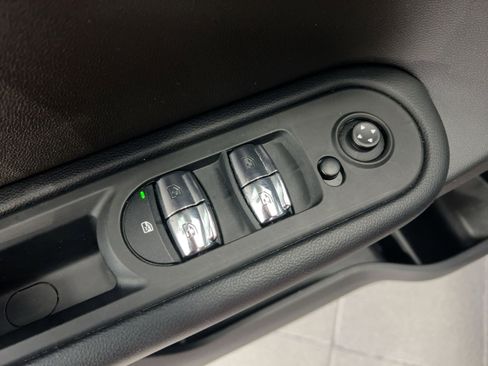 Used 2022 MINI Cooper Countryman Oxford Edition image 13