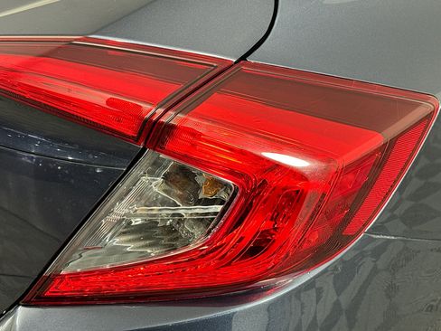 Used 2019 Honda Civic LX image 31