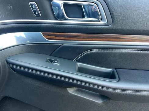 Used 2017 Ford Explorer Limited w/ Equipment Group 301A image 21