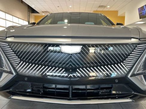 Certified 2024 Cadillac Lyriq Luxury image 10