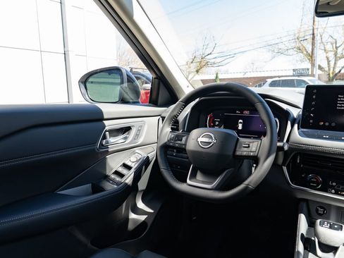 New 2026 Nissan Rogue Platinum w/ Platinum Premium Package AWD/4WD image 12
