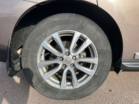 Used 2015 Nissan Pathfinder SL w/ Trailer Tow Package image 40