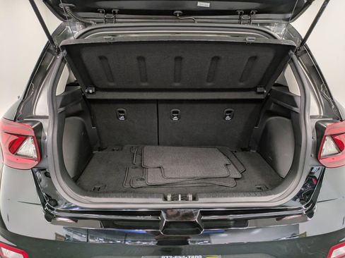 Used 2021 Hyundai Venue SEL w/ Premium Package image 27