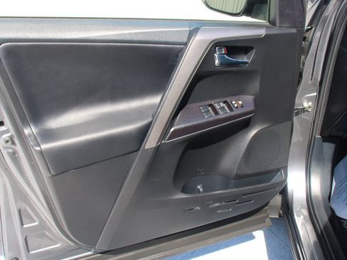 Used 2017 Toyota RAV4 XLE w/ All Weather Liner Package FWD image 10
