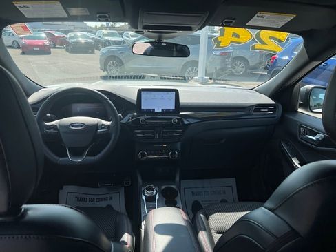 Used 2024 Ford Escape ST-Line w/ Equipment Group 301A image 17