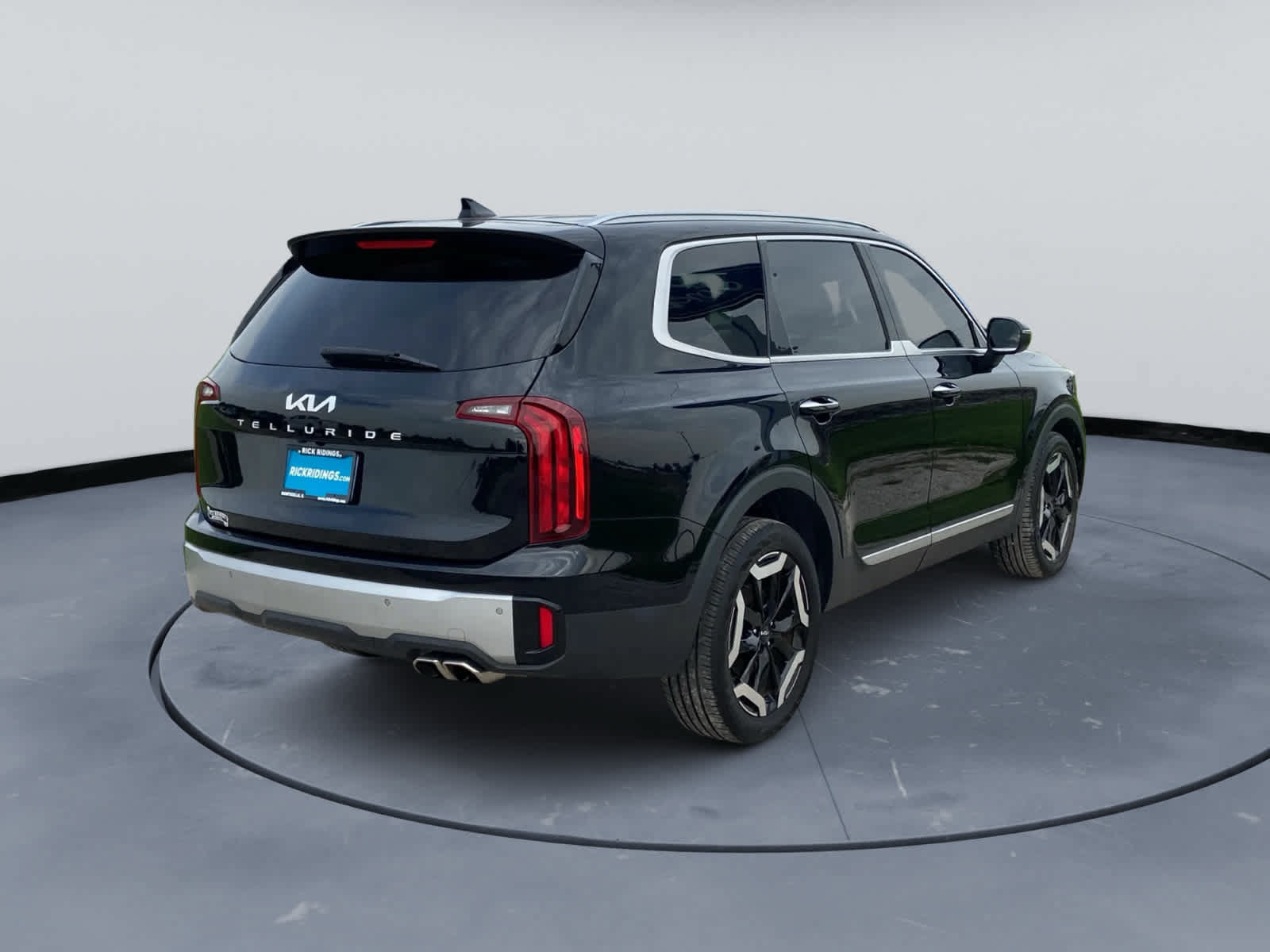 Used 2024 Kia Telluride S FWD image 5