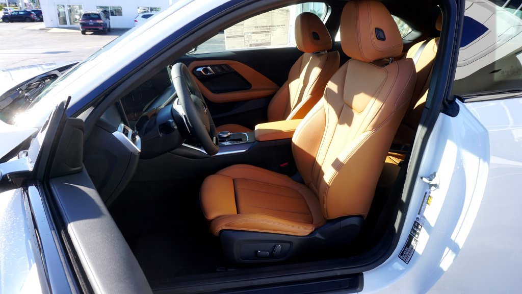 New 2026 BMW 230i xDrive Coupe w/ Convenience Package AWD/4WD image 8