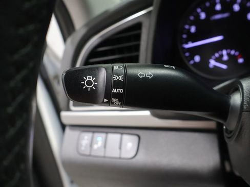 Used 2018 Hyundai Elantra Value Edition FWD image 35