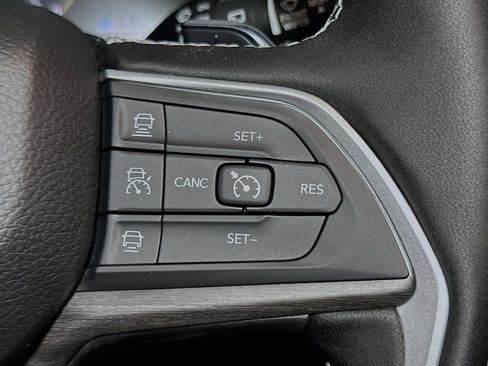New 2025 Jeep Grand Cherokee L Limited w/ Luxury Tech Group II AWD/4WD image 33