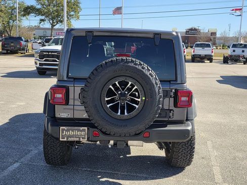 New 2026 Jeep Wrangler Unlimited Rubicon 392 w/ Quick Order Package 27X Moab AWD/4WD image 3